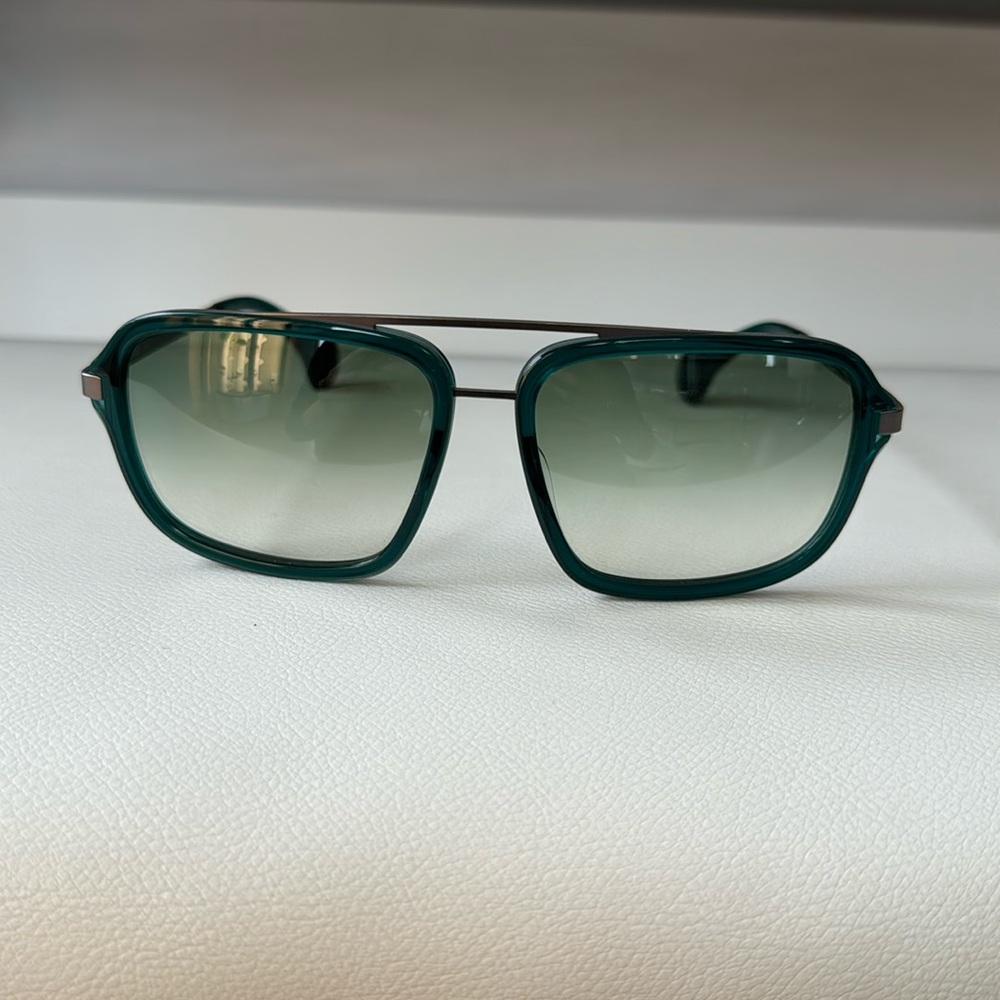 Initium 3000 oval frame sunglasses Endgames